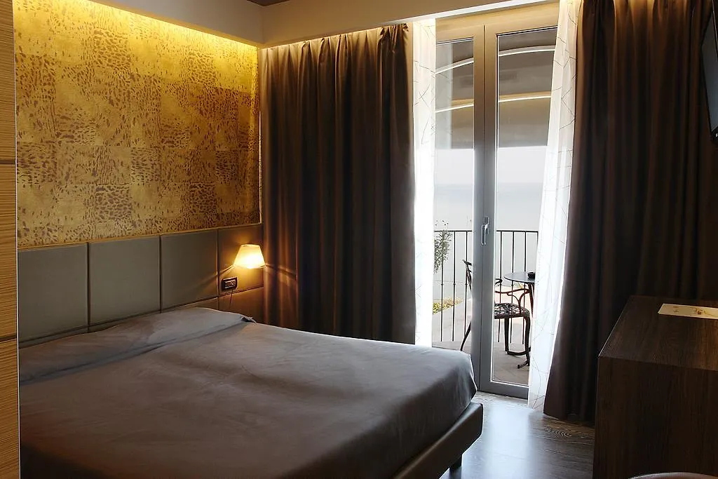 Hotel Aurora Sirmione Italia