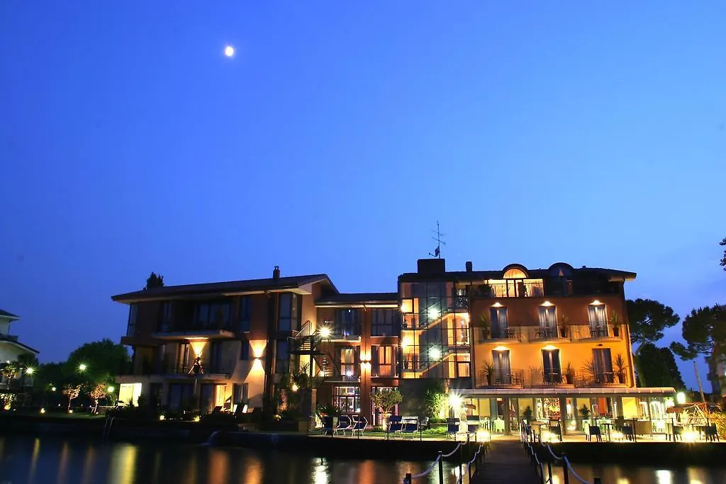 Hotel Aurora Sirmione 3*,